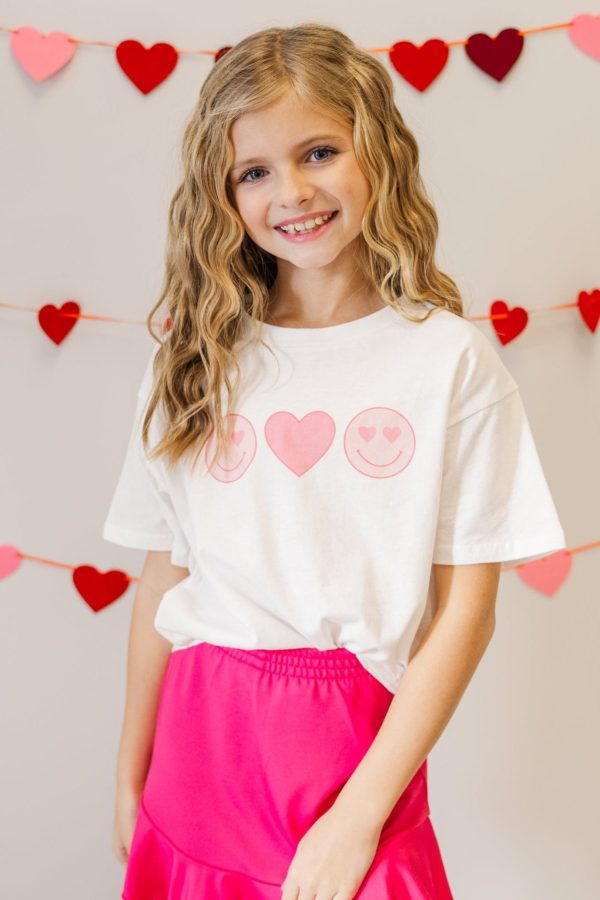 Girls: Smile On White Graphic Tee Supply